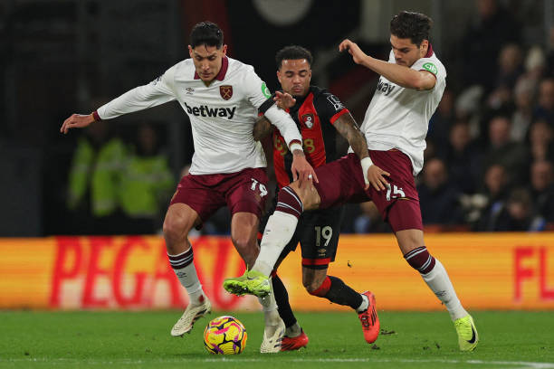 中挺身而出 中挺身而出