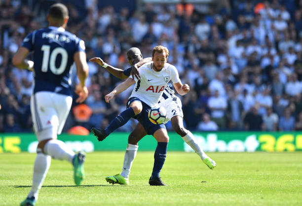 观众观看并 观众观看并